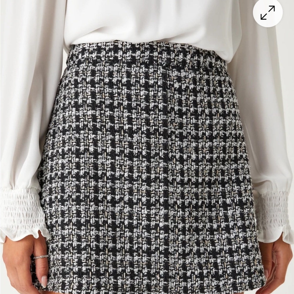 NWT Upscale Instinct Black and Silver Tweed Mini Skirt